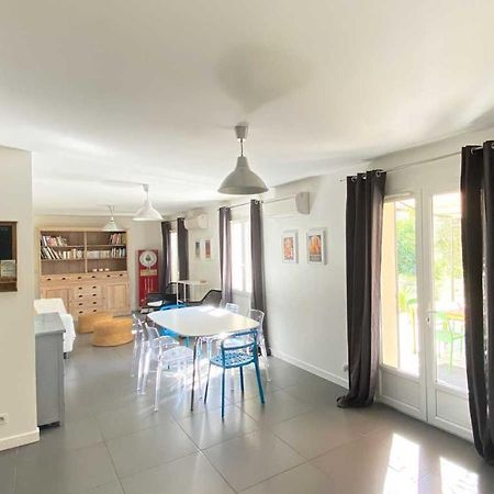 Villa Spacieuse Avec Terrasse Et Vue Mont Ventoux Entrechaux Luaran gambar