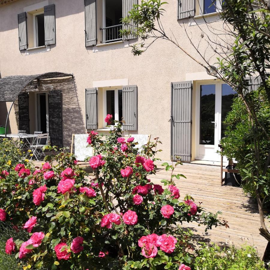 Villa Spacieuse Avec Terrasse Et Vue Mont Ventoux Entrechaux Luaran gambar