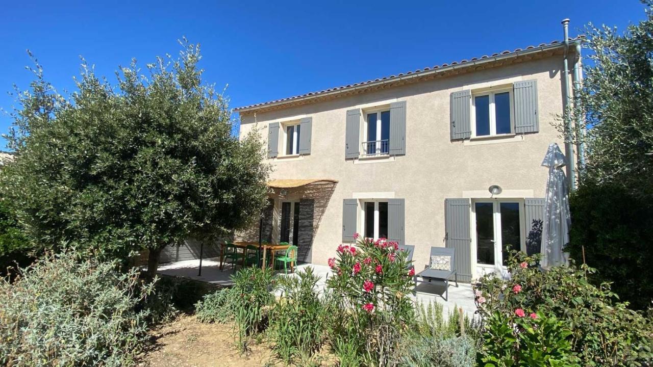 Villa Spacieuse Avec Terrasse Et Vue Mont Ventoux Entrechaux Luaran gambar