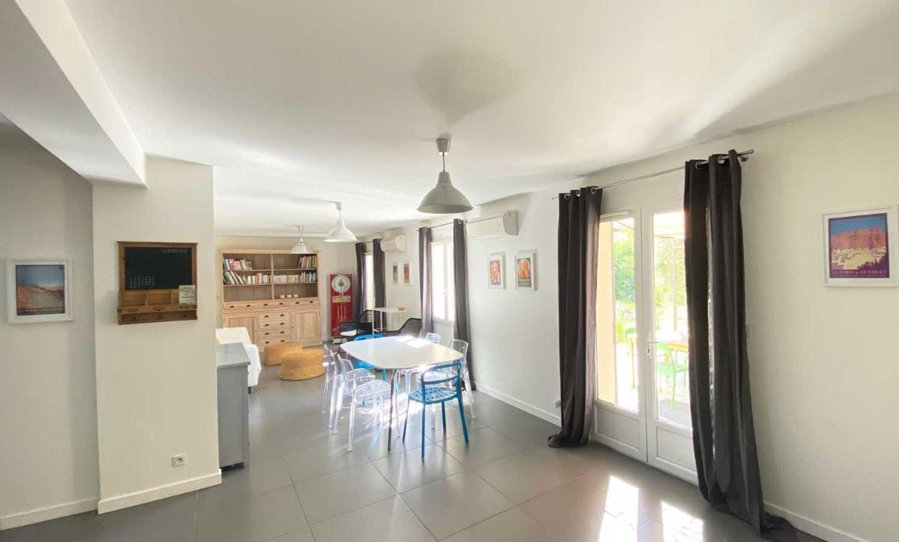 Villa Spacieuse Avec Terrasse Et Vue Mont Ventoux Entrechaux Luaran gambar